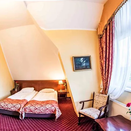 Pałac 4*