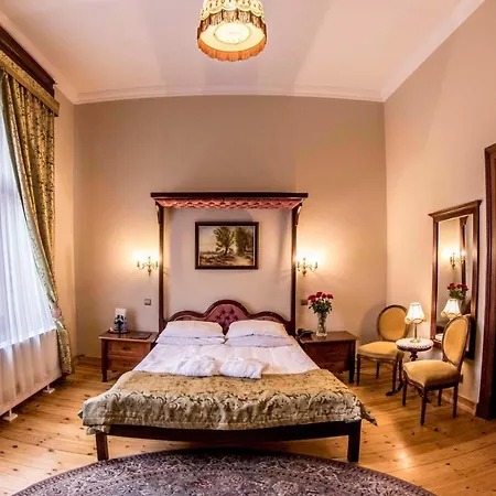 Palac 4*